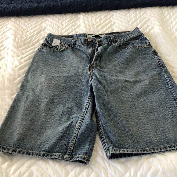 Shorts | Levi Shorts 569 Size 32 | Poshmark